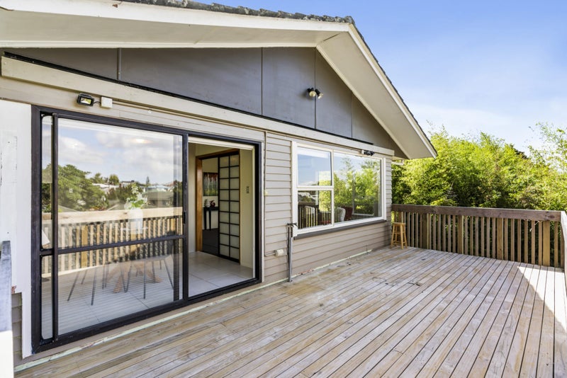 19A Mason Street, New Lynn, Auckland - Carousel 1