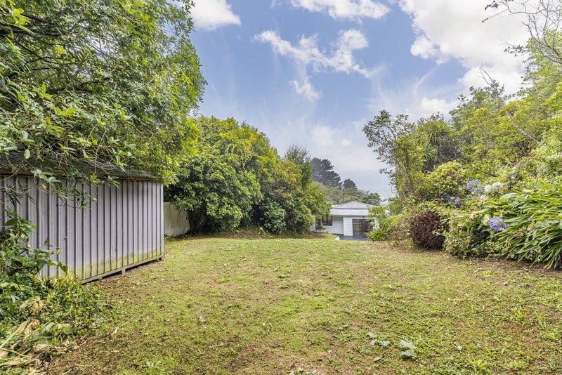 15 Victory Crescent, Tawa, Wellington - Carousel 22