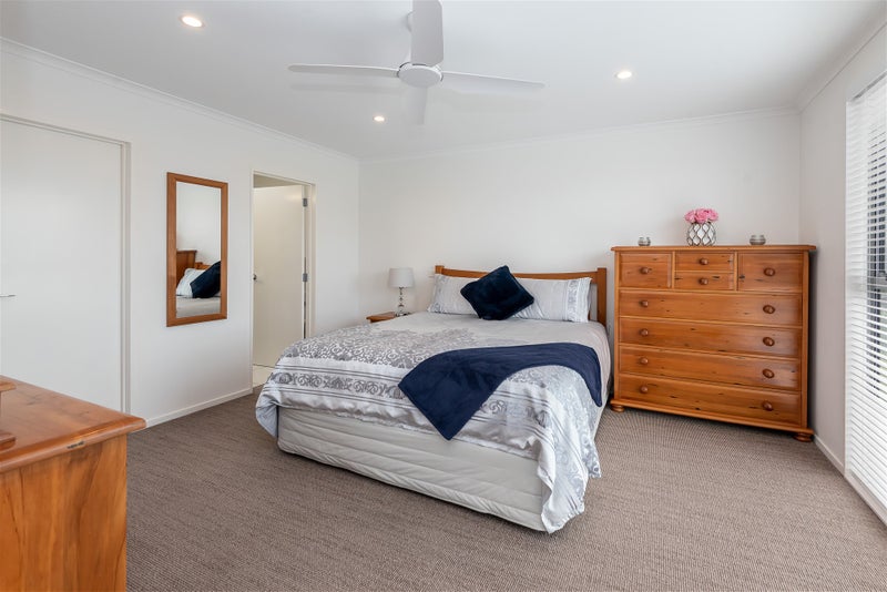 4 Flax Place, Stonefields, Auckland - Carousel 2