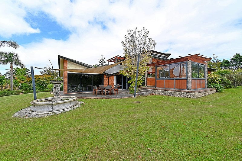 31 Boyd Road, Poraiti, Napier - Carousel 1