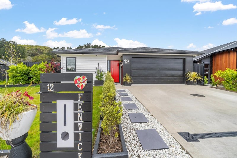 12 Fenwick Crescent, Wallaceville, Upper Hutt - Carousel 1