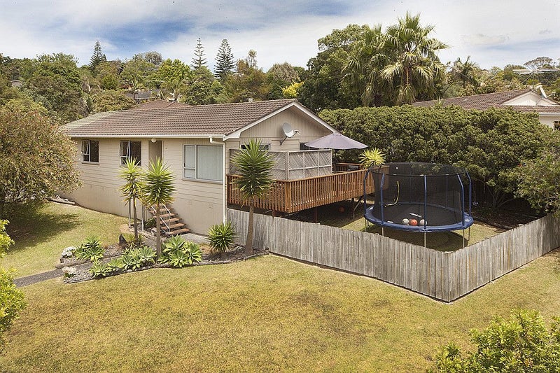 1 Eagleson Street, Northcross, Auckland - Carousel 1