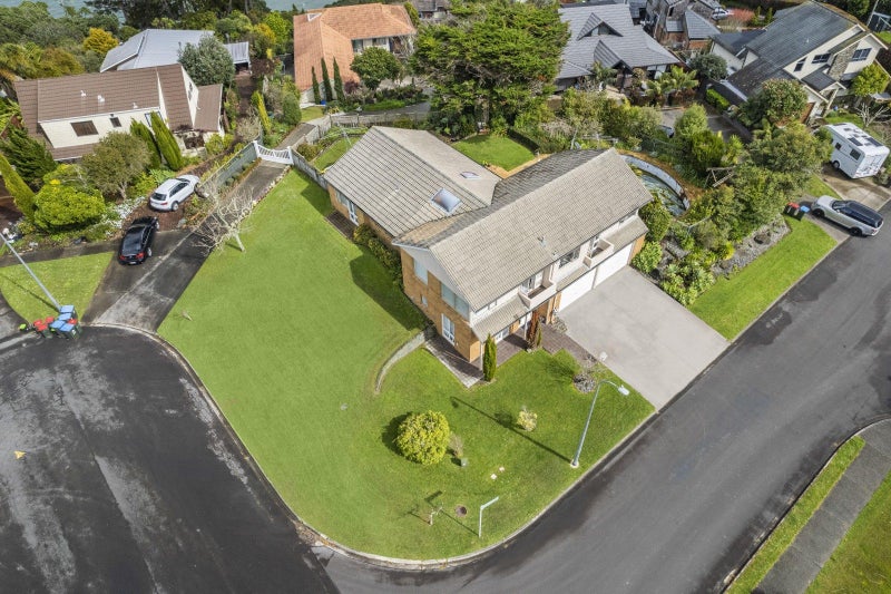 2 Fairsea Place, Lynfield, Auckland - Carousel 1