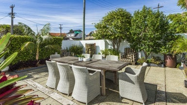 1/2 Cecil Road, Milford, Auckland - Carousel 1