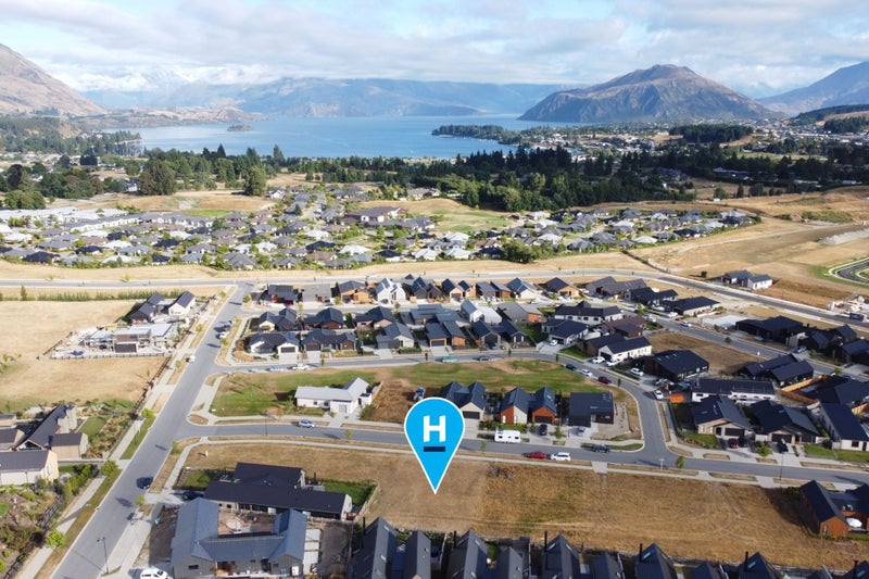 6 Doug Ledgerwood Drive, WANAKA - Carousel 1