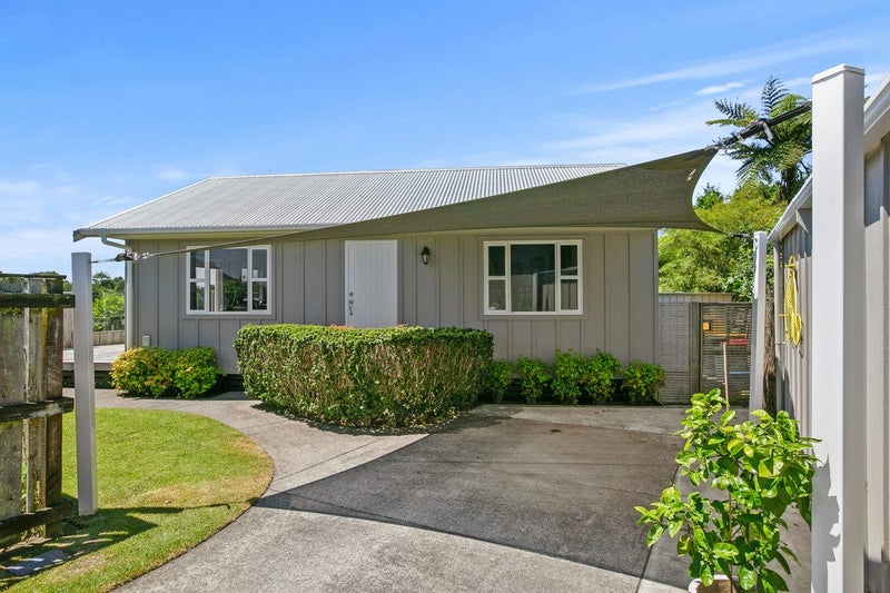 1A Barry Lane, Ferndale, New Plymouth - Carousel 1