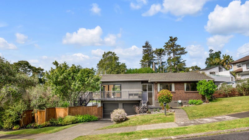 21 Lastel Place, Shelly Park, Auckland - Carousel 1