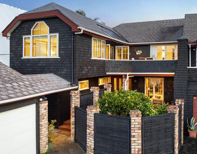 5/33 Ronaki Road, Mission Bay, Auckland - Carousel 1