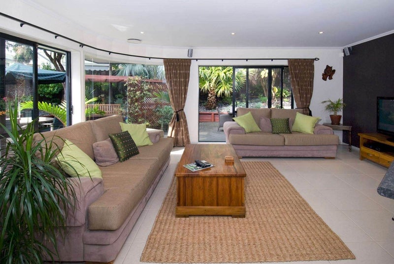 50 Meadowland Drive, Somerville, Auckland - Carousel 2