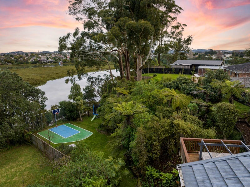 16 Te Wiata Place, Avondale, Auckland - Carousel 2