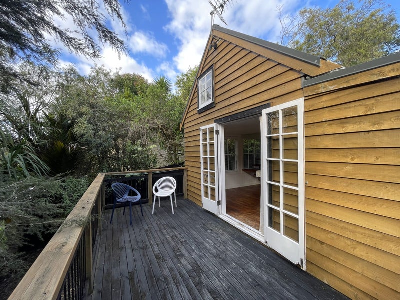 21 Putiki Road, Ostend, Waiheke Island - Carousel 2