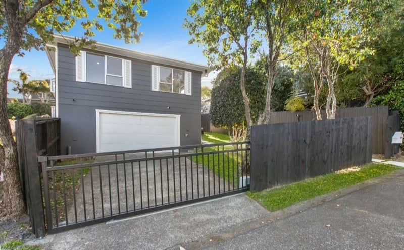 9 Tisdall Crescent, Saint Johns, Auckland - Carousel 14