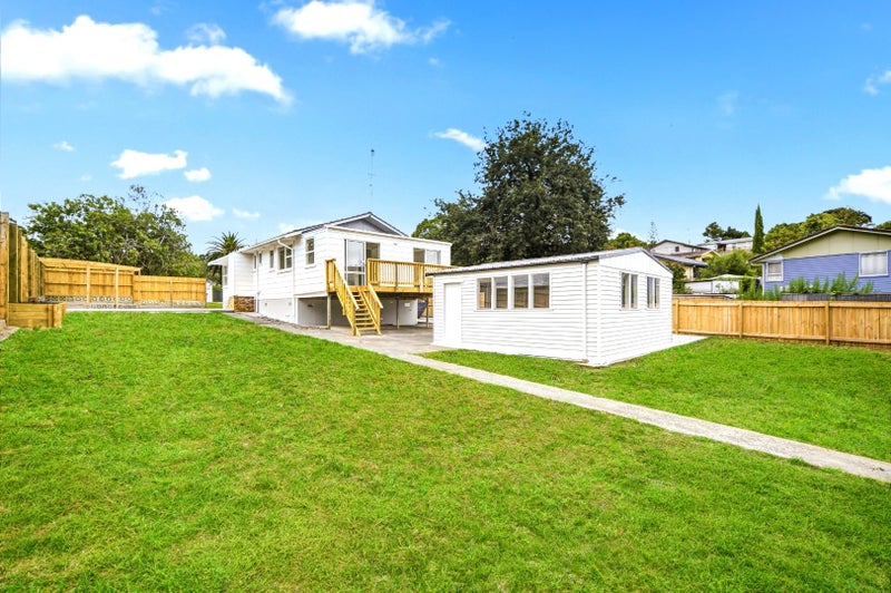 11 Juniper Road, Sunnynook, Auckland - Carousel 2