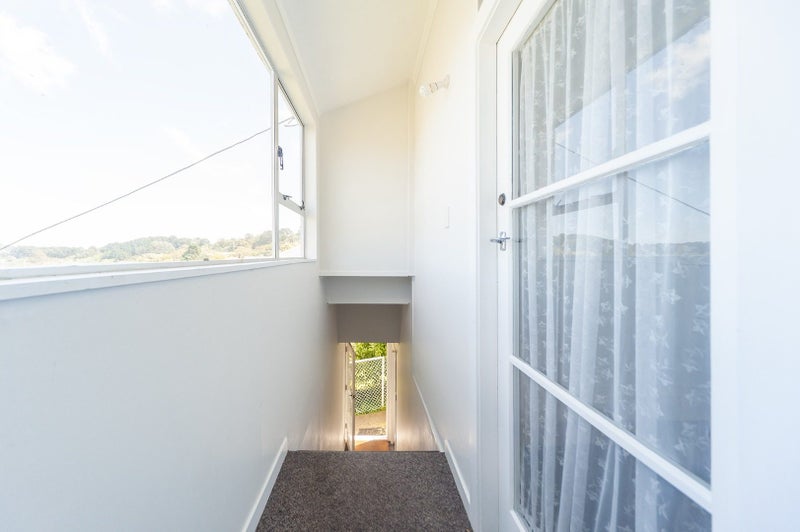 24 Konini Road, Hataitai, Wellington - Carousel 2