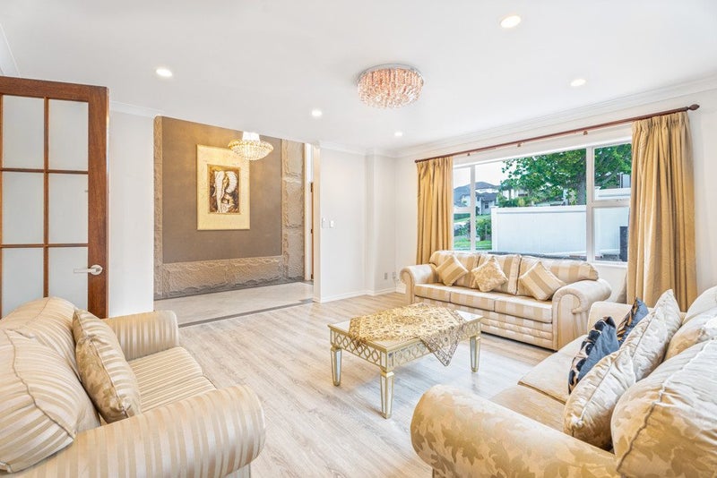 15 Chateau Rise, Flat Bush, Auckland - Carousel 2