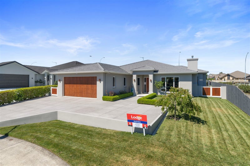 12 Amberley Place, Flagstaff, Hamilton - Carousel 2