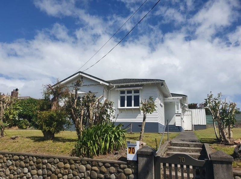 70 Tukapa Street, Westown, New Plymouth - Carousel 1
