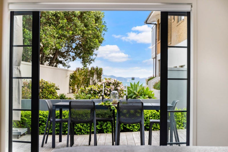 99A The Esplanade, Manly, Whangaparaoa - Carousel 2