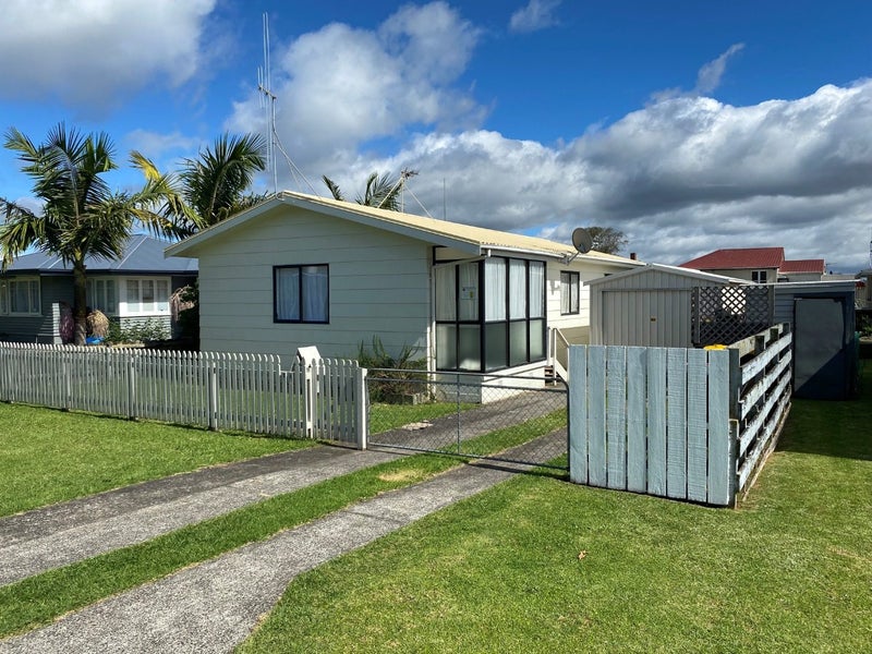 1A Lisbon Street, Greerton, Tauranga - Carousel 1