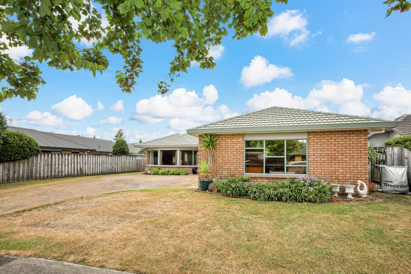 20 Admiral Crescent, Flagstaff, Hamilton - Carousel 31