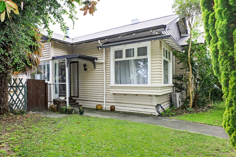 300 Grays Road, Saint Leonards, Hastings - Carousel 17