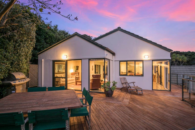 16 Rahui Road, Greenhithe, Auckland - Carousel 2