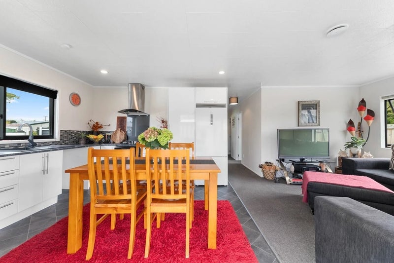 25 Kea Street, Selwyn Heights, Rotorua - Carousel 2