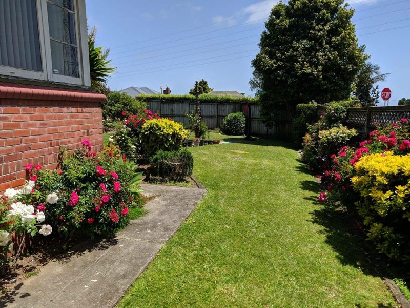 184 Hillsborough Road, Hillsborough, Auckland - Carousel 17