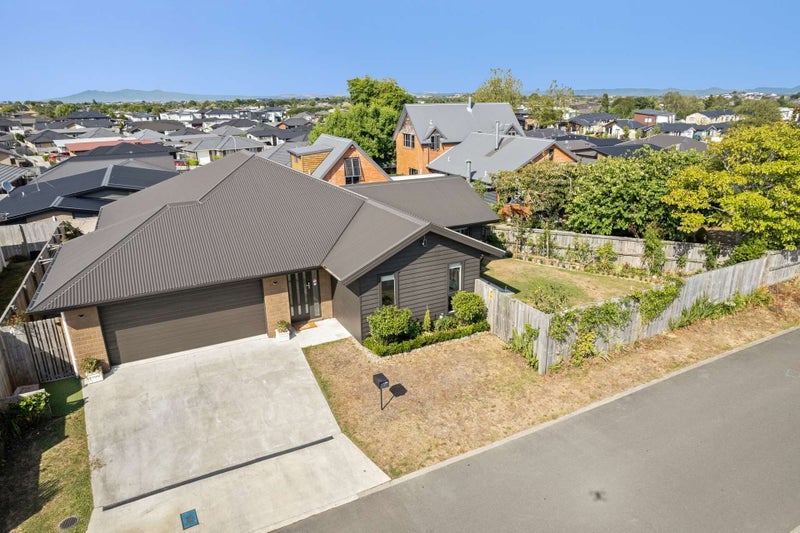 5 Faber Place, Rototuna North, Hamilton - Carousel 2