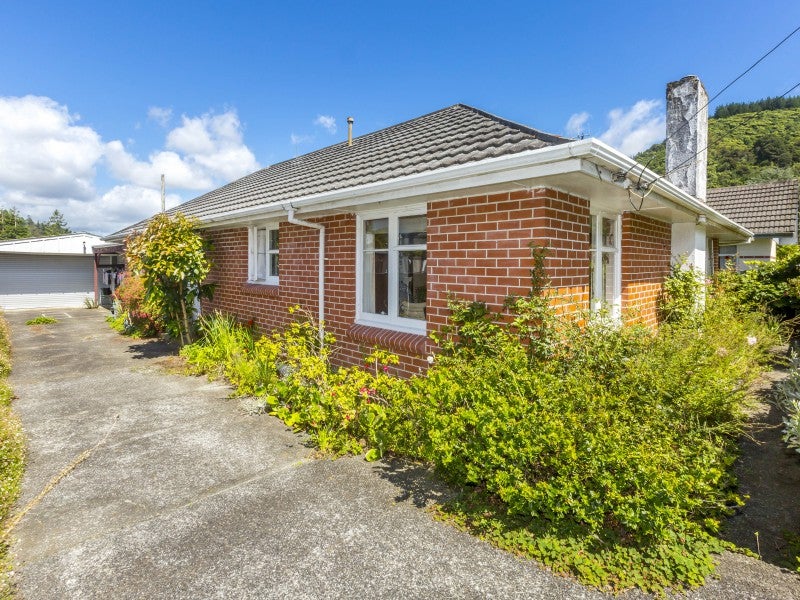 30 Gillespies Road, Birchville, Upper Hutt - Carousel 16