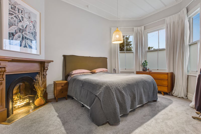 13 Western Springs Road, Morningside, Auckland - Carousel 2