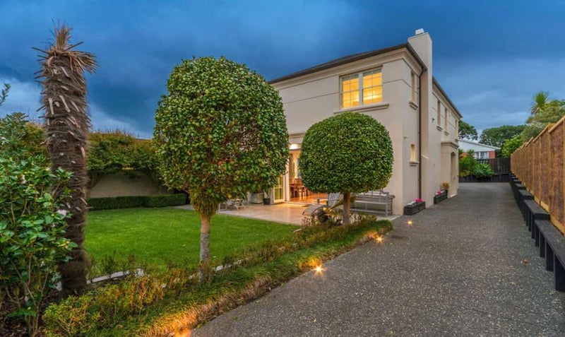 17 Rewiti Avenue, Takapuna, Auckland - Carousel 2