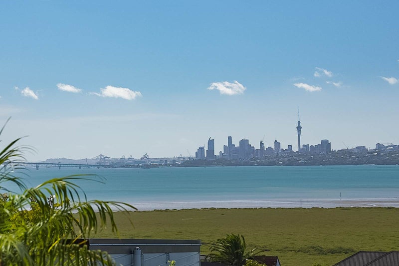 143 Luckens Road, West Harbour, Auckland - Carousel 1