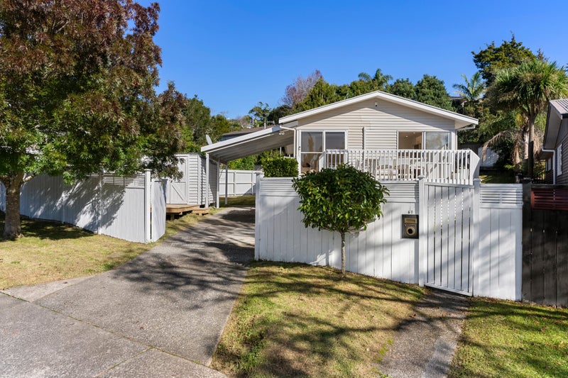 61 Vandeleur Avenue, Birkdale, Auckland - Carousel 1