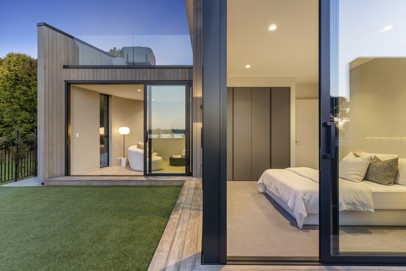 73 West End Road, Westmere, Auckland - Carousel 2