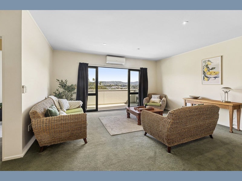 6 Mitika Way, Strathmore Park, Wellington - Carousel 2