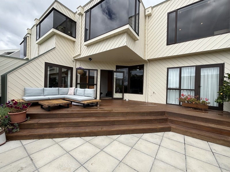 5 Drayton Drive, Mount Pleasant, Christchurch - Carousel 2