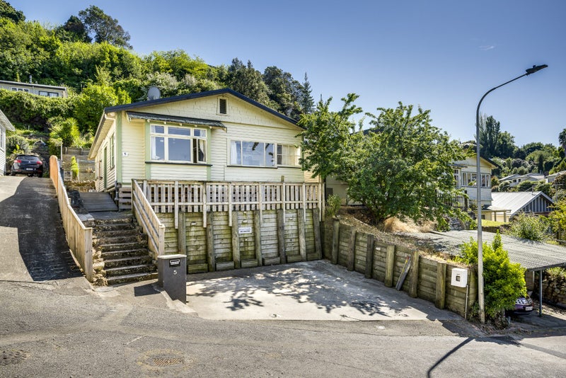5 Smale Terrace, Hospital Hill, Napier - Carousel 12