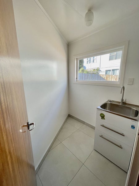 76 Stewart Drive, Newlands, Wellington - Carousel 11