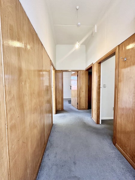 1 Manley Terrace, Newtown, Wellington - Carousel 2