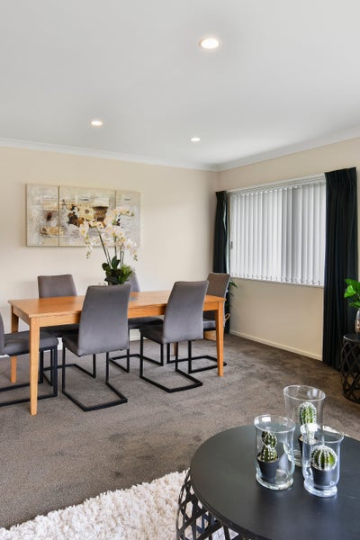 17 Norman Close, The Gardens, Auckland - Carousel 35