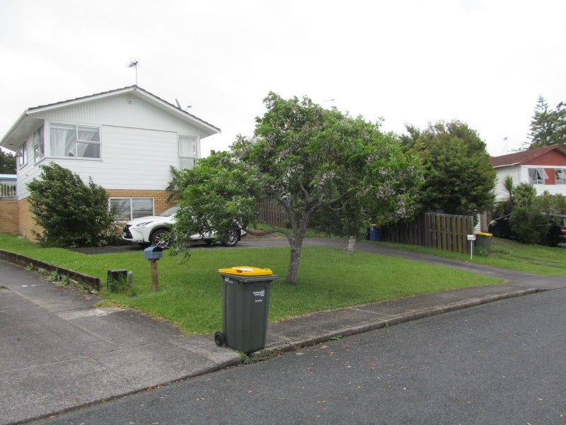 1/60 Cockayne Crescent, Sunnynook, Auckland - Carousel 1
