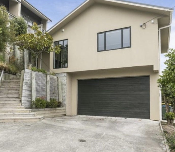 10 View Road, Tītahi Bay, Porirua - Carousel 1