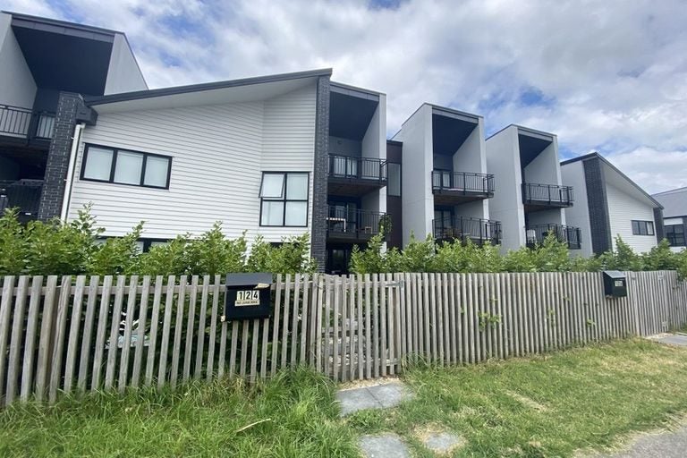 124 Totara Road, Whenuapai, Auckland - Carousel 1