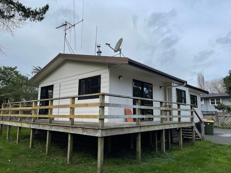 12 Manor Place, Bader, Hamilton - Carousel 1