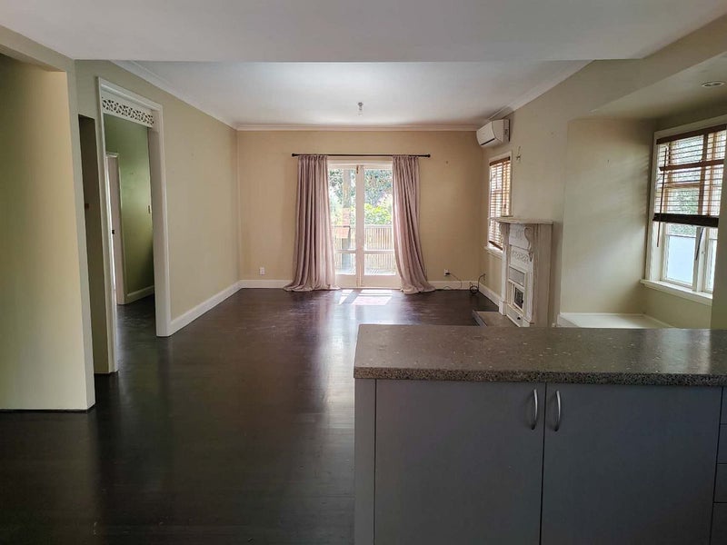 10 Neptune Avenue, Beach Haven, Auckland - Carousel 2