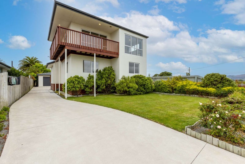 409 Estuary Road, South New Brighton, Christchurch - Carousel 1