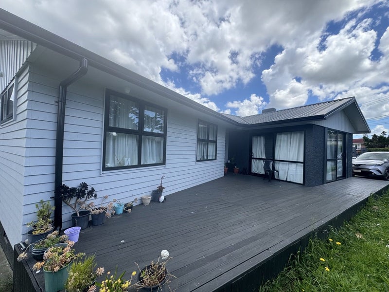 2 Fisher Crescent, Otara, Auckland - Carousel 1