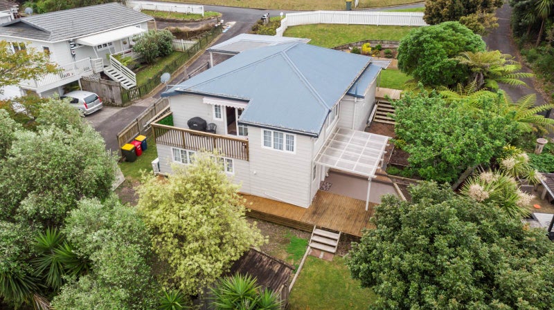 1/36 Carlisle Road, Browns Bay, Auckland - Carousel 2