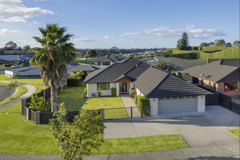 1 Garvan Glen, Pyes Pa, Tauranga - Carousel 1